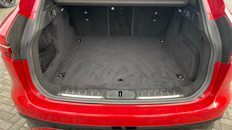 Jaguar F-Pace 2.0 D200 R-Dynamic Black 5dr Auto AWD Diesel Estate